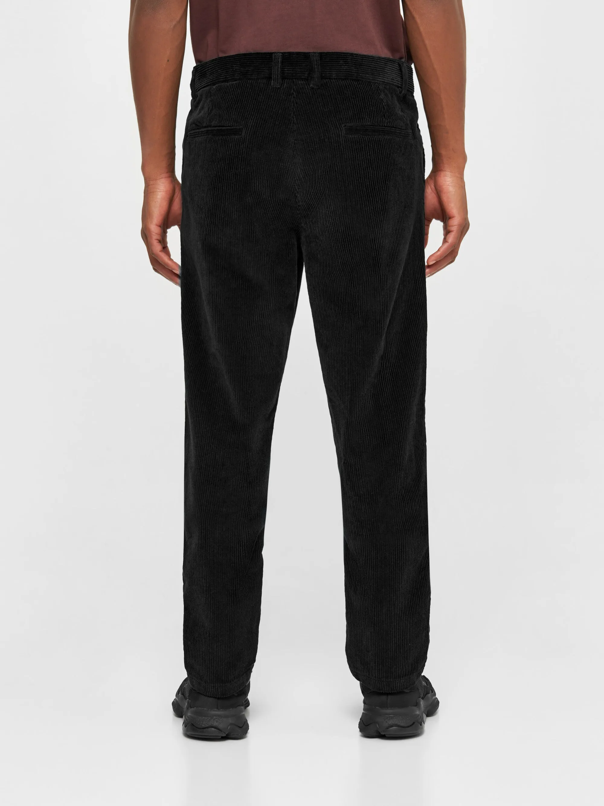 CHUCK regular 8-wales corduroy chino pants - Black Jet