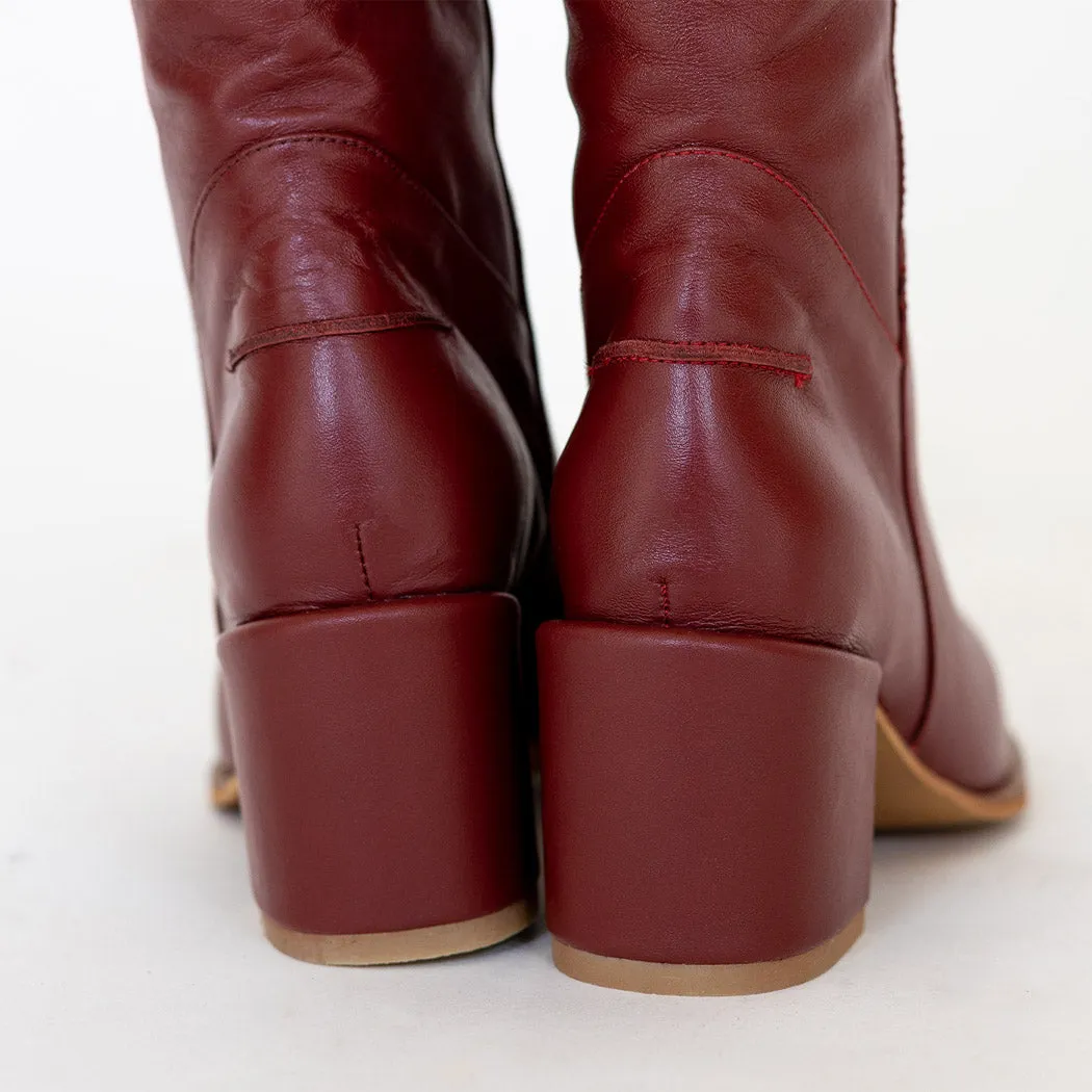 Cleo knee-high block heel boots in red leather women's shoe