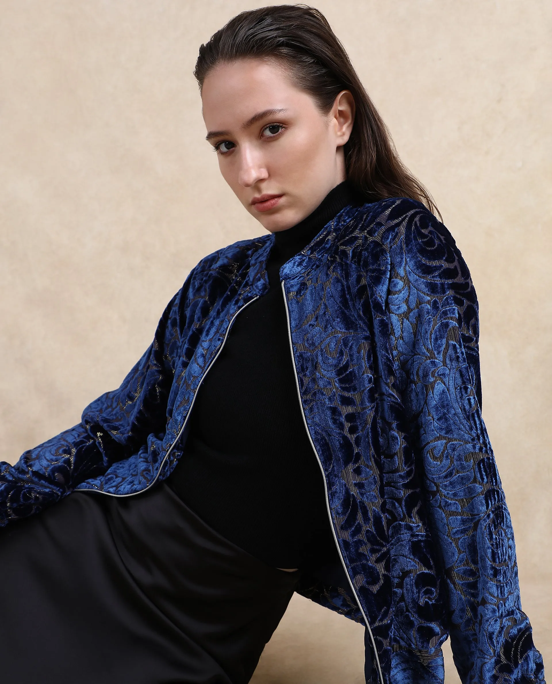 Rareism Women Lopper Purple Velvet Raglan Sleeves Mandarin Collar Zipper Closure Abstract Print Jacket