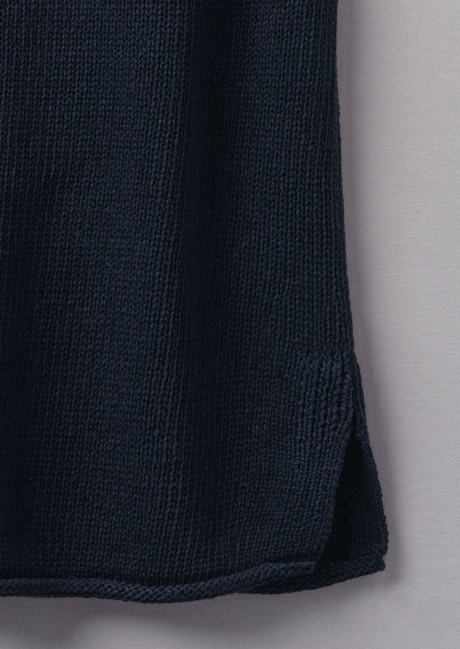 V-Neck Linen Cotton Knitted Tank | Dark Navy